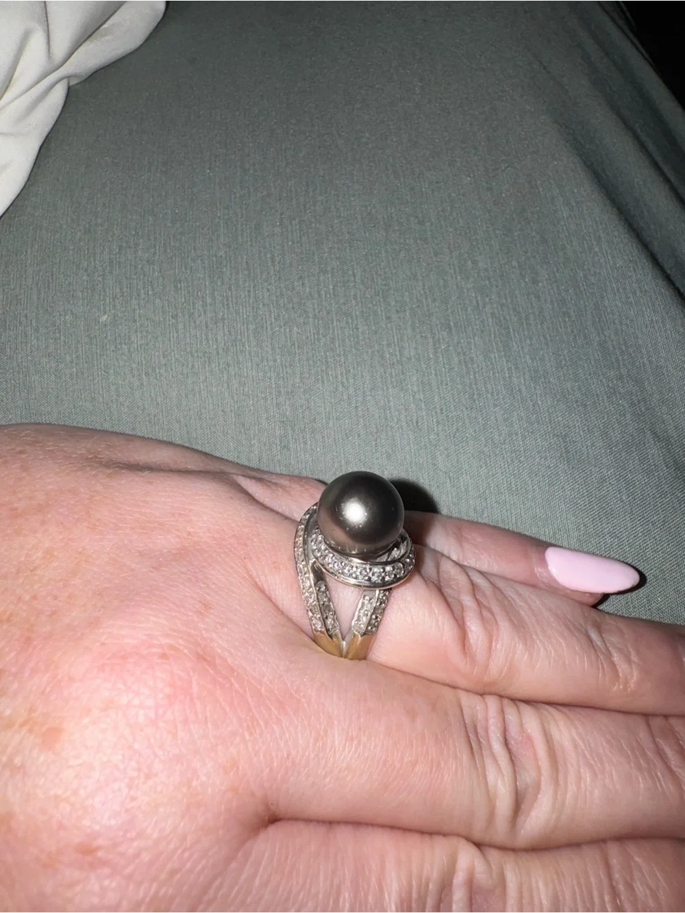 Maui Divers Jewelry inside about